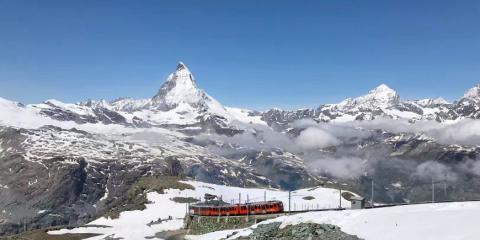 瑞士雪山玉女峰高度